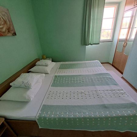 Apartmani Dusica Lumbarda Ngoại thất bức ảnh