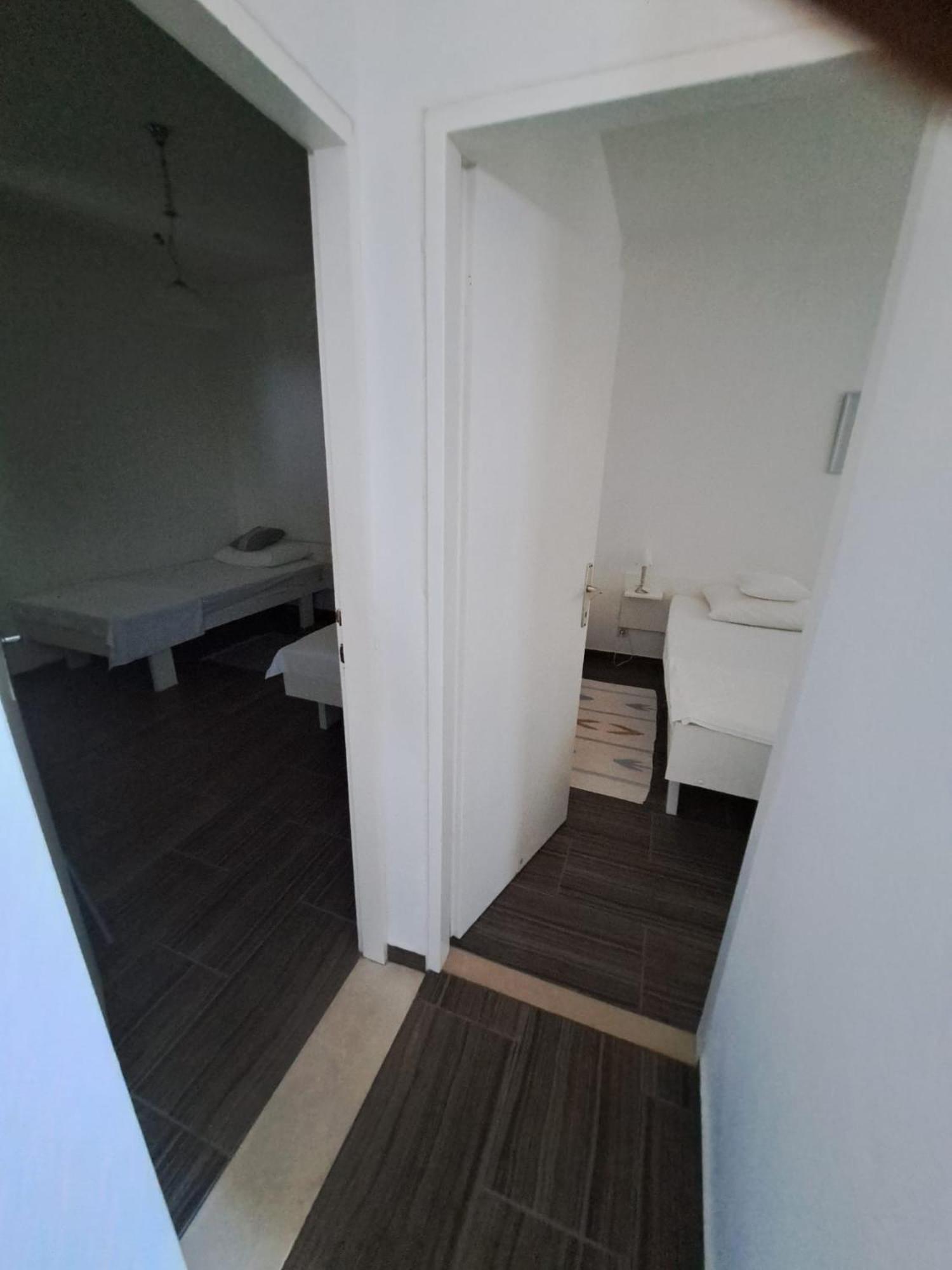Apartmani Dusica Lumbarda Ngoại thất bức ảnh